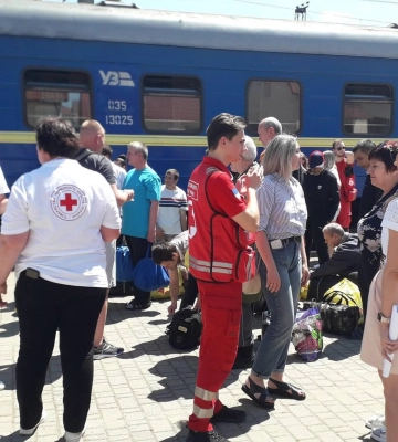 На Закарпаття приїхав евакуаційний потяг з Харківщини