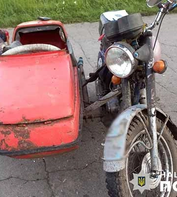 Мотоцикл зіткнувся з автомобілем ВАЗ: ДТП на Полтавщині