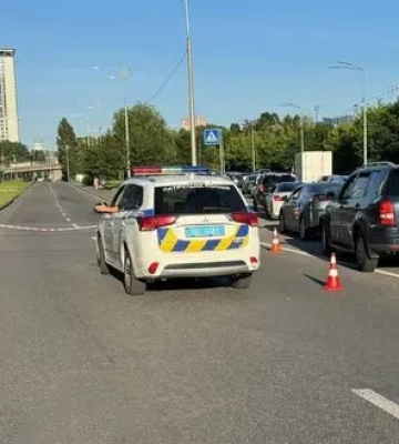 У Києві стався обвал елементів Повітрофлотського мосту