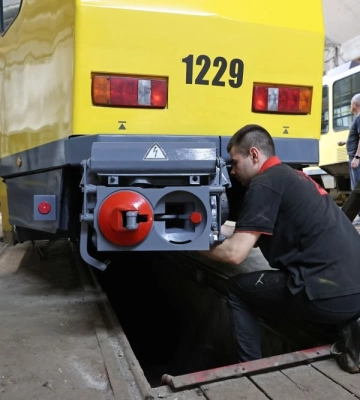 Трамваї з Берліна переобладнують для курсування у Львові: стало відомо, на які маршрути вони вийдуть - ФОТО, ВІДЕО