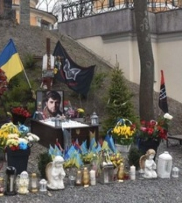 Вандалы разбили могилы украинских Героев &quot;Да Винчи&quot;, &quot;Джуса&quot; и Петриченко. Фото и видео