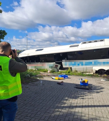 У Польщі в ДТП потрапив автобус з українцями, 14 людей постраждали