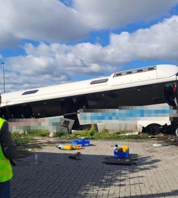 У Польщі перекинувся автобус «Київ-Варшава». 13 пасажирів -  у лікарні