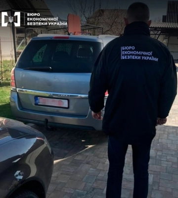 Відкрили кримінал на волинянина, який ввіз в Україну 7 автівок як допомогу ЗСУ