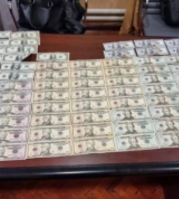 На Одещині на хабарі в $ 40 000 викрито трьох посадовців