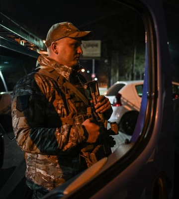 На Рівненщині лише особливим людям дозволять пересуватись у комендантську годину