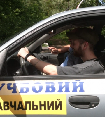 На Рівненщині безкоштовно навчають ветеранів керувати автомобілем ручного управління (ВІДЕО)