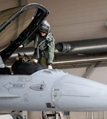 Перші надані Україні F-16 будуть захищати Харків, – The Guardian