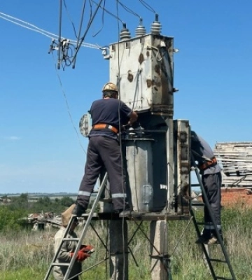 Енергетики на Харківщині заживили село, знеструмлене з 2022 року