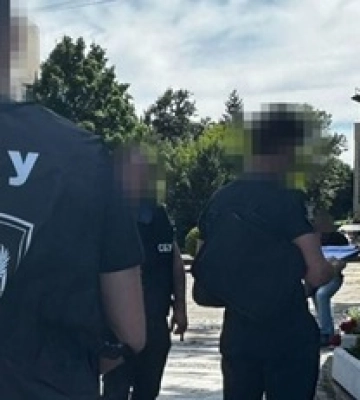 Требовал деньги за отсрочку: депутата горсовета Ужгорода "повязали" на взятке