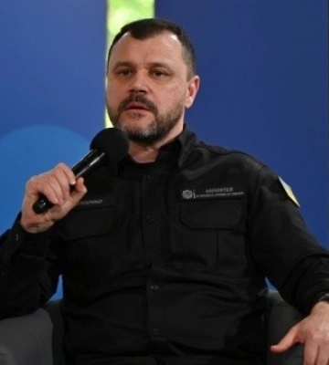 Побиття добровольця Krakenа у Дніпрі: Тищенко стверджує, що Павлов ударив слідчого під час обшуків &quot;шахрайських ботоферм&quot;. ВIДЕО