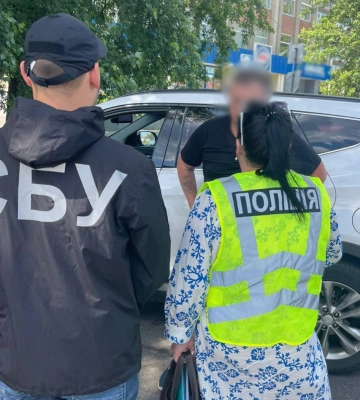 Щоб ухилитися від служби, вживали методон: у черкаській поліції розповіли деталі викритої схеми