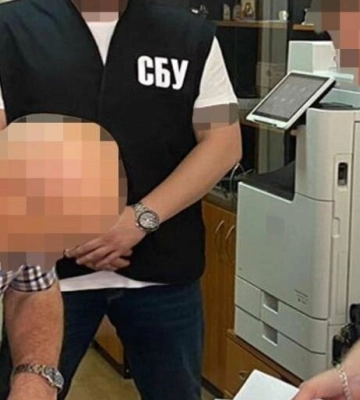 СБУ затримала голову ВЛК на Полтавщині, який за 5 тис. доларів допомагав відкосити від армії