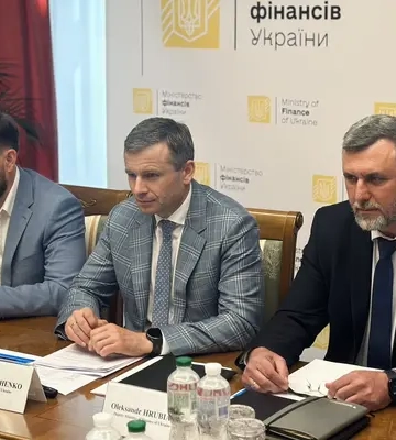 Законодатели разрешили громадам помогать фронту. А помогать друг другу — нет