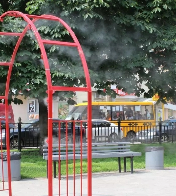 Де у Полтаві поставили охолоджуючі арки