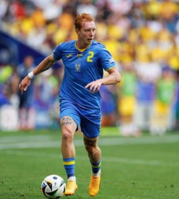 Семиразовий переможець Ліги Європи зацікавився футболістом збірної України