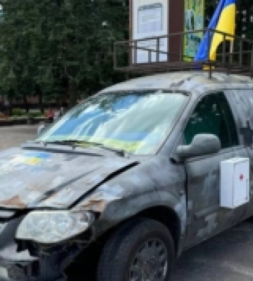 У центрі Рожища поставили авто зі Слов&#039;янська, щоб зібрати гроші на ремонт