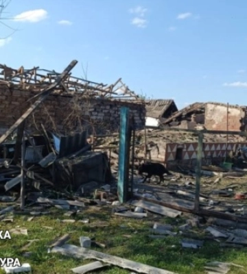 Армія рф завдала авіаудару по селу на Харківщині: двоє людей опинилися під завалами
