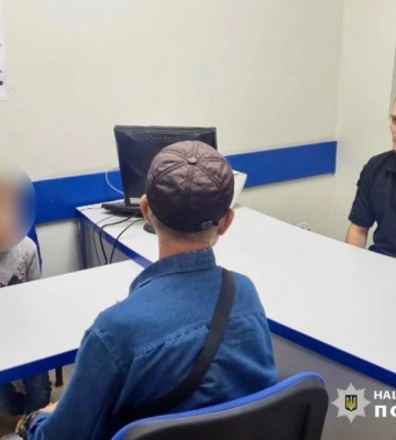 В Одесі дитина ледь не випала з вікна багатоповерхівки