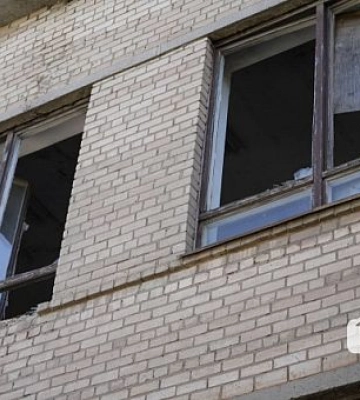 В Кривом Роге в соседних от эпицентра взрыва зданиях повыбивало окна