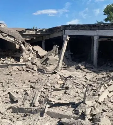 Пообіді ворог поцілив ракетою по продовольчому складу у Кривому Розі: ситуація в регіоні станом на вечір