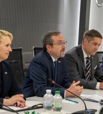 Умєров обговорив із заступником держсекретаря США Бассом ситуацію на полі бою та нагальні потреби ЗСУ. ФОТОрепортаж