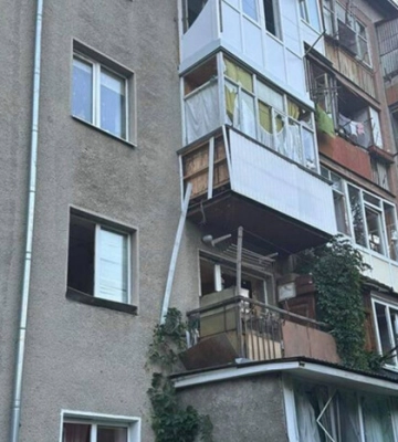 Є пошкодження на двох вулицях: деталі про нічну атаку на Івано-Франківськ