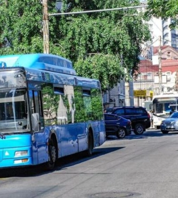 У Дніпрі з 22 червня деякі автобуси і тролейбуси змінять маршрут