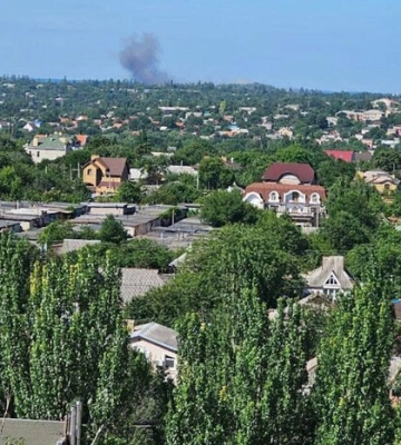 Донецьк здригнувся від десятків вибухів (відео) Донецьк здригнувся від десятків вибухів (відео)