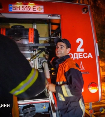 У Приморському районі Одеси гасили пожежу