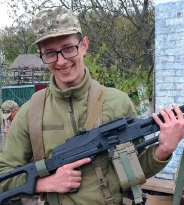 У Києві підліток напав на ветерана війни, який вигулював собаку