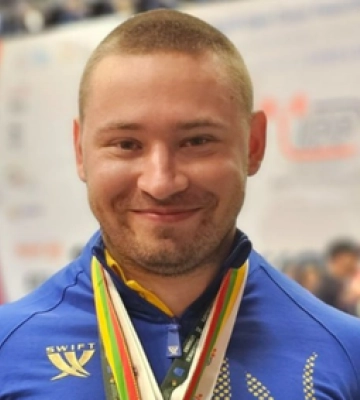 Спортсмен із Полтавщини Анатолій Новописьменний встановив одразу два світові рекорди
