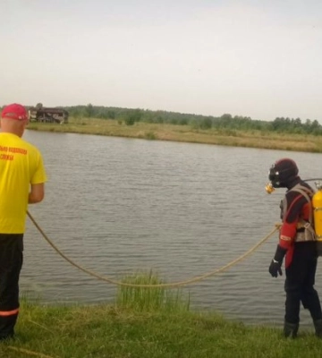 Поблизу Львова в озері потонув чоловік