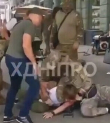 Побиття добровольця Krakenа Павлова у Дніпрі: Поліція Києва підтвердила присутність свого співробітника і призначила службове розслідування