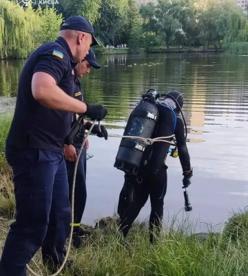 Тіло чоловіка витягли зі ставка в Дніпровському районі Києва