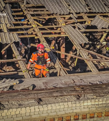 У Харкові завершили розбирати завали після бомбоудару рашистів по багатоповерхівці