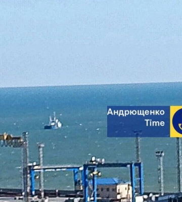 Андрющенко запропонував дві гіпотези, навіщо росіяни завели до порту Маріуполя другий танкер
