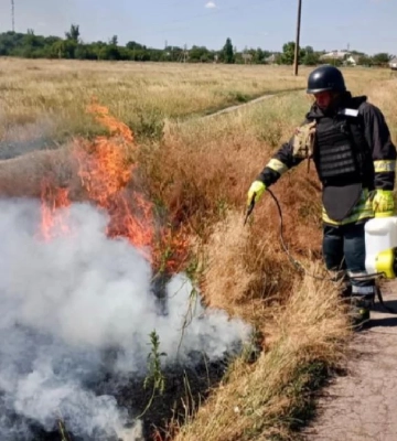 У Високопільській громаді на Херсонщині через обстріл горіло поле: знищено три гектари пшениці 