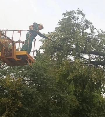 Наслідки негоди на Рівненщині ліквідовували рятувальники