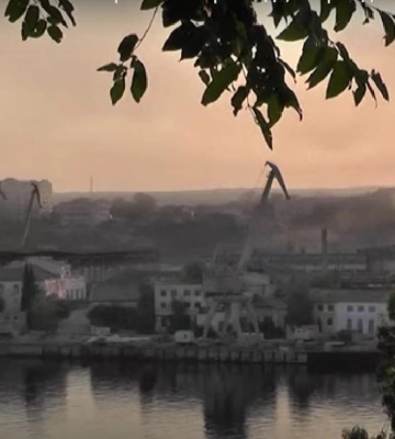 У Севастополі пролунали вибухи. Окупанти заявили про займання житлового будинку, загиблих та понад 20 поранених