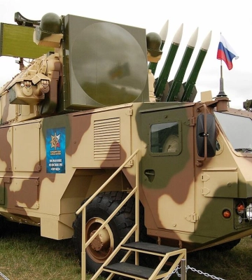 Кримський міст перекрито: у Севастополі, Євпаторії та Саках гримлять вибухи