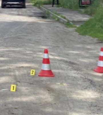 У Городку Mersedes збив 26-річну жінку: постраждалу госпіталізували