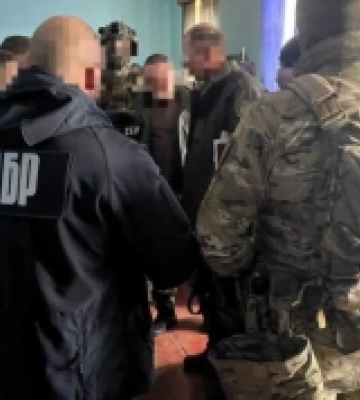 Експрацівника колонії та двох в’язнів на Рівненщині підозрюють в організації наркобізнесу за ґратами