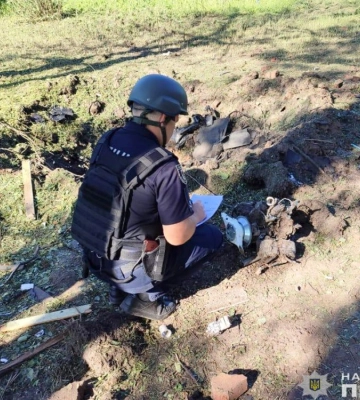 У прикордонні Чернігівщини росіяни дроном атакували село: поліція показала наслідки