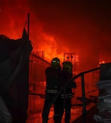 Ракетний удар по Одесі: рятувальники загасили масштабну пожежу