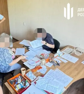 На Одещині викрито двох посадовиць міграційної служби, які виправдовували збройну агресію рф