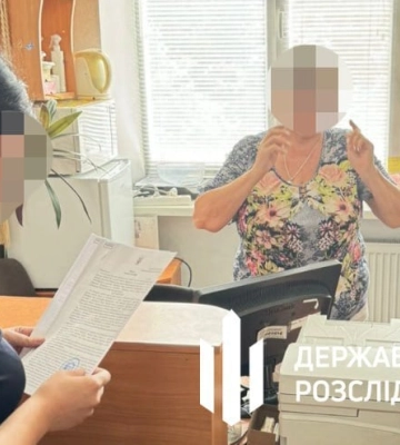 На Одещині двох працівниць міграційної служби підозрюють у виправдовуванні збройної агресії РФ