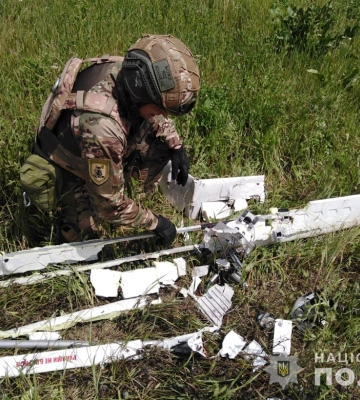 Жителі села на прикордонні Сумщини виявили ворожий БпЛА на своєму городі