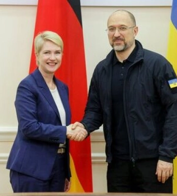 Шмигаль обговорив із президенткою Бундесрату децентралізацію української енергосистеми
