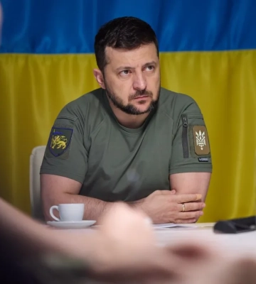 Зеленский провел совещание с военными: наибольшее внимание сейчас - Донецкой области